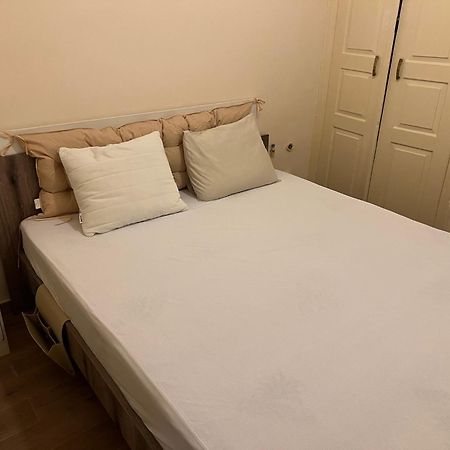 Villa @ Poros 포로스타운 외부 사진